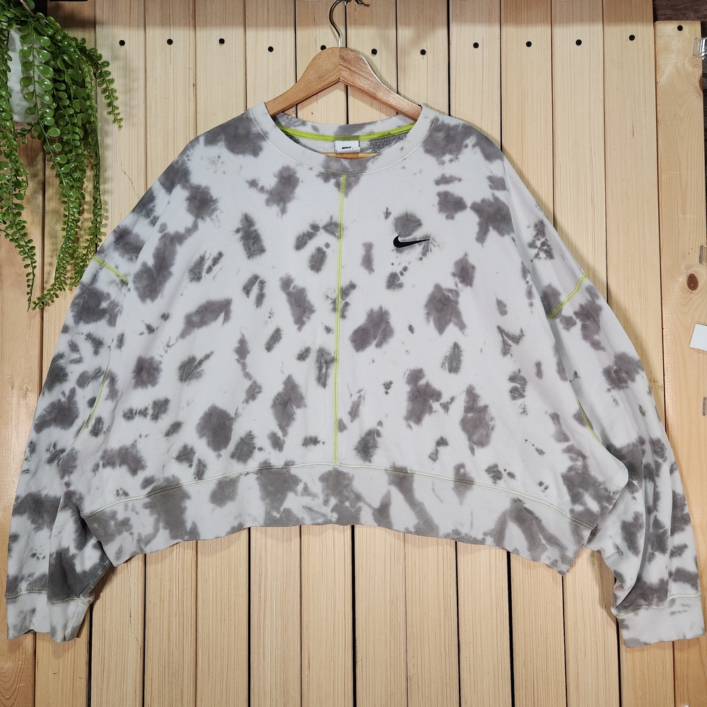 Nike Sweatshirt Gray and White Tie-Dye, oversized hoodless hoodie crewneck
